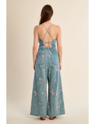 Combinaison en denim fleurie