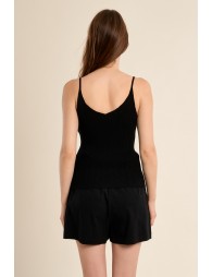 Top de mujer sin manga, en punto calado.