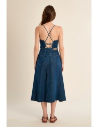 Vestido vaquero, midi, de tirantes.