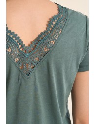 T-shirt droit avec col brodé