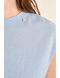 Jersey de mujer de manga corta, en tejido brillante.