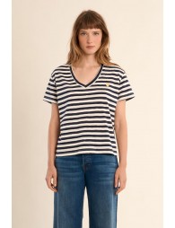 Flowing V-neck T-shirt