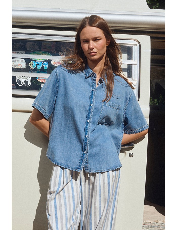 Denim shirt, short sleeves