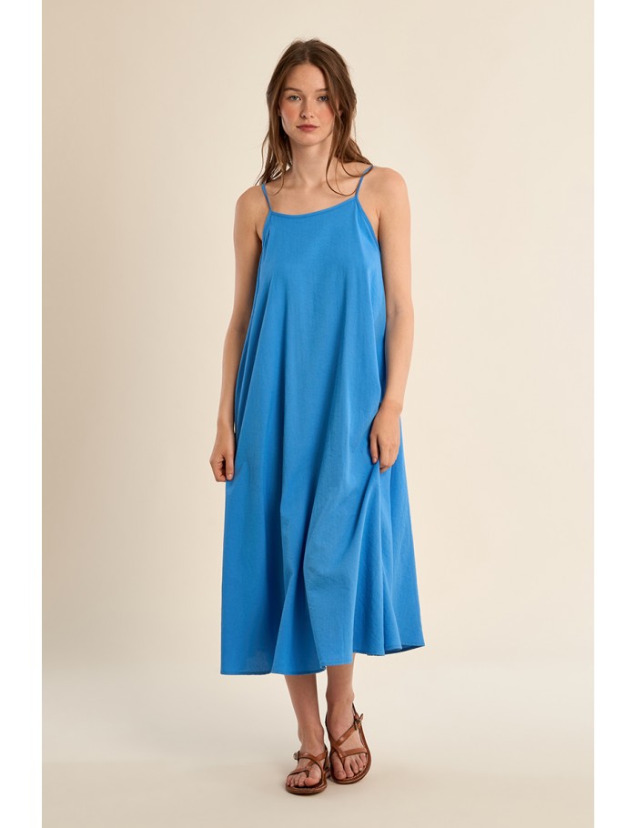 Long dress, open back