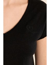 Camiseta de mujer de manga corta, escote V.