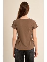 V-neck T-shirt