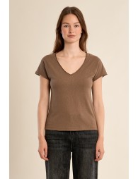 V-neck T-shirt