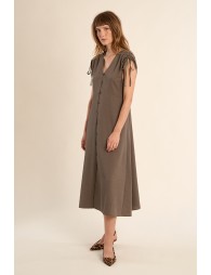 Robe mi-longue, col V