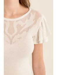 T-shirt with semi-transparent collar