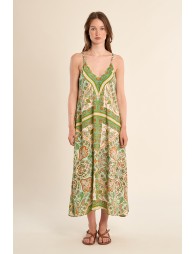 Vestido largo, de tirantes, con estampado.