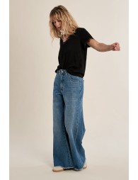 Camiseta de mujer de manga corta, detalle encaje.