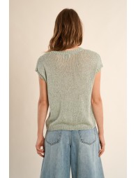 Sleeveless knitted sweater, round neck