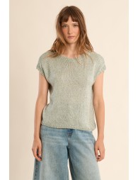 Sleeveless knitted sweater, round neck
