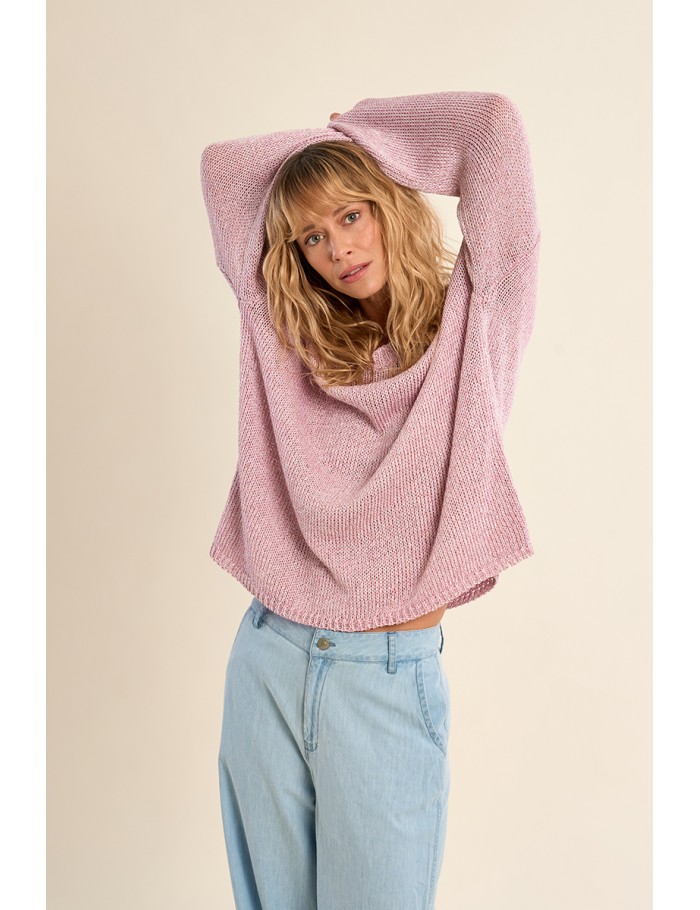 Knitted sweater, round neck