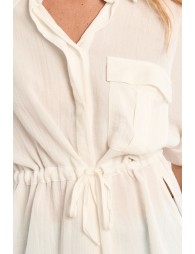 Safari blouse, knotted at the waist