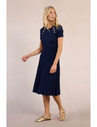 Long knitted dress, belted