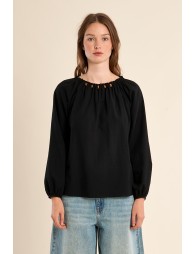 Blouse col rond perlé