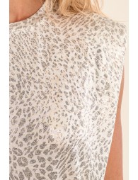 Printed T-shirt with wide shoulder pads