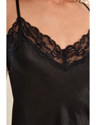 Top de mujer lencero, detalle encaje.