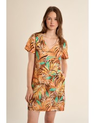 Vestido de manga corta, con estampado.