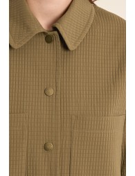 Chaqueta de mujer de manga larga, detalle bolsillos.