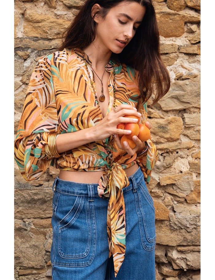 Printed shirt, knottable