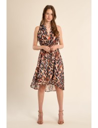 Short printed dress, asymmetrical