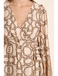 Vestido largo, satindado, con estampado y lazada.