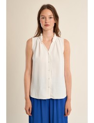 Sleeveless blouse top