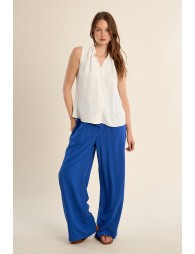 Sleeveless blouse top