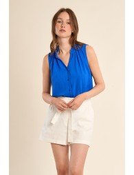 Sleeveless blouse top