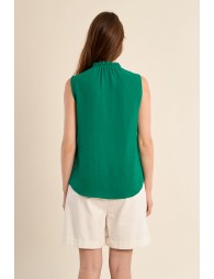 Sleeveless blouse top