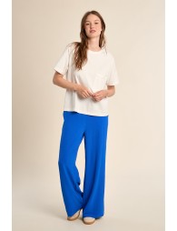 High-waisted, flowing trousers