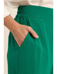 Pantalón de mujer largo, tiro muy alto.
