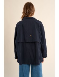 Parka de mujer de manga larga, bolsillos al bies.