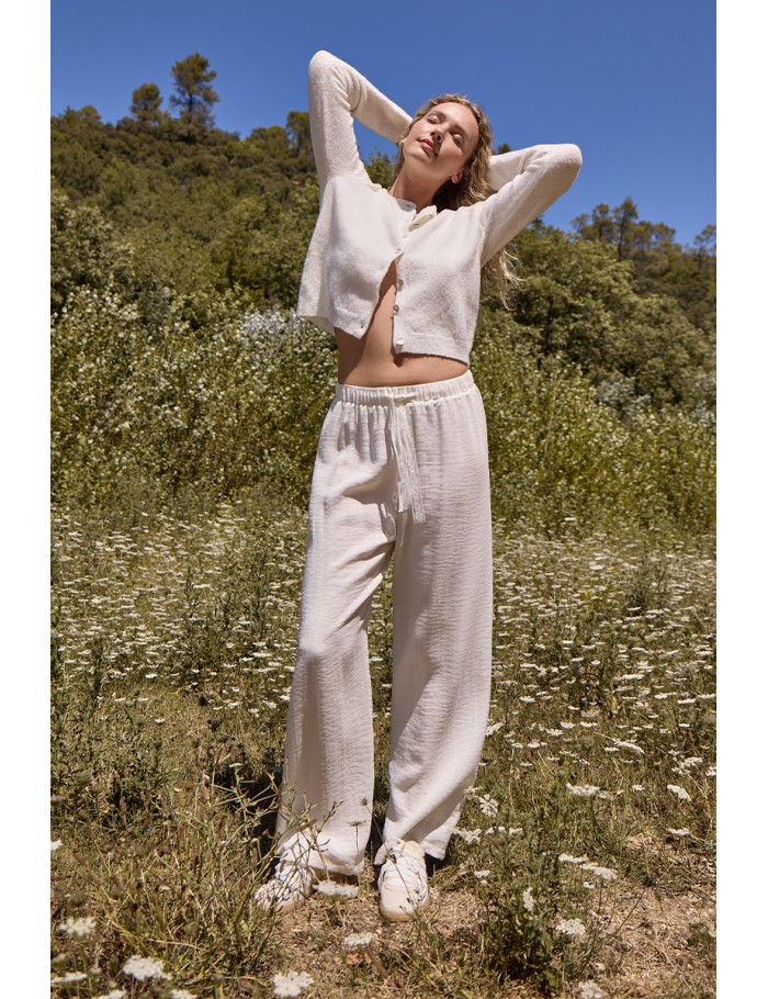 Pantalón de mujer largo, con lazada.