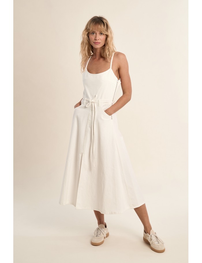 Vestido midi, de tirantes, con lazada.