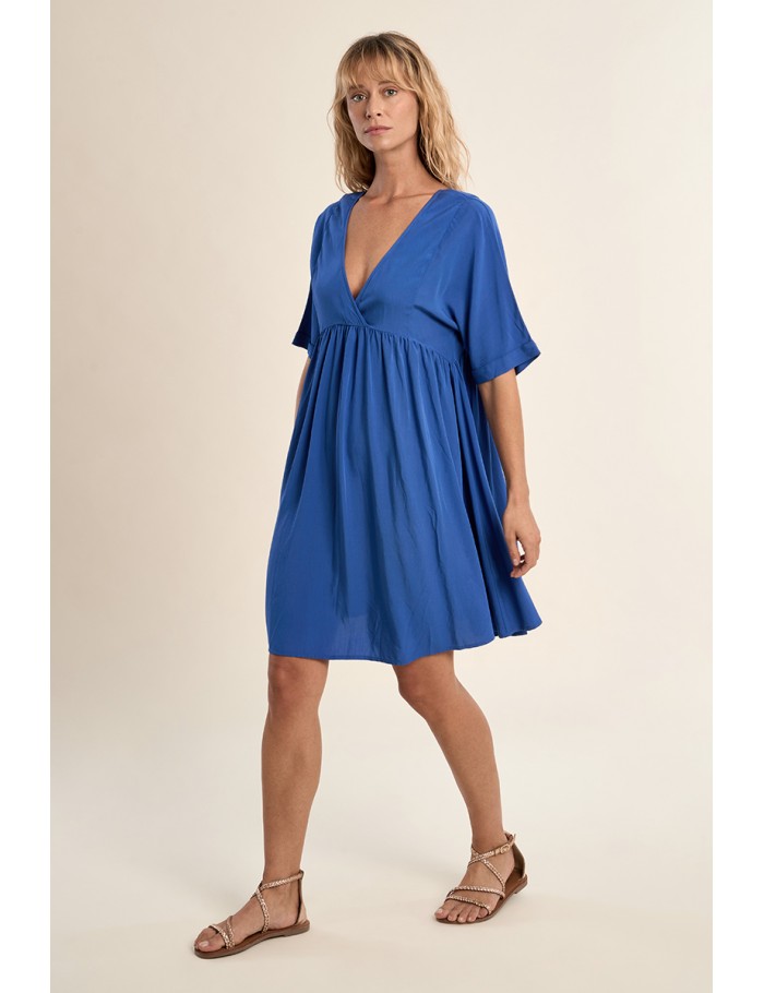 Robe courte et fluide