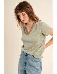 V-neck T-shirt, gold