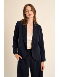 Blazer de mujer de manga 3/4, cuello y solapa.