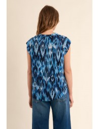 Top de mujer de manga corta y estampado.