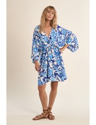 Short dress, flared sleeves