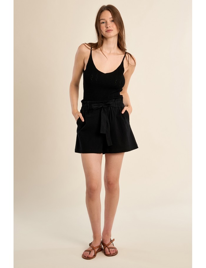 High-waisted, belted shorts