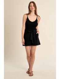 High-waisted, belted shorts