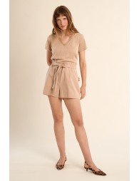 Short de mujer corto, con lazada.