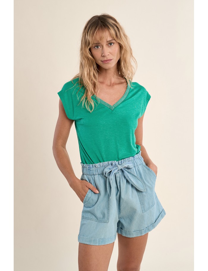 V-neck T-shirt, embellished with rhinestones