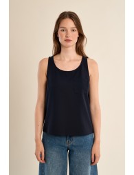 Top de mujer liso, de manga sisa.