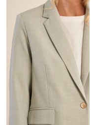 Blazer de mujer de manga larga, cuello y solapa.