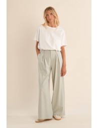 Wide leg pleated trousers