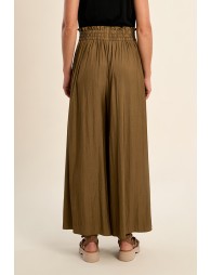 Wide, flowing trousers